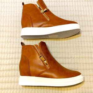 Never been worn shoes